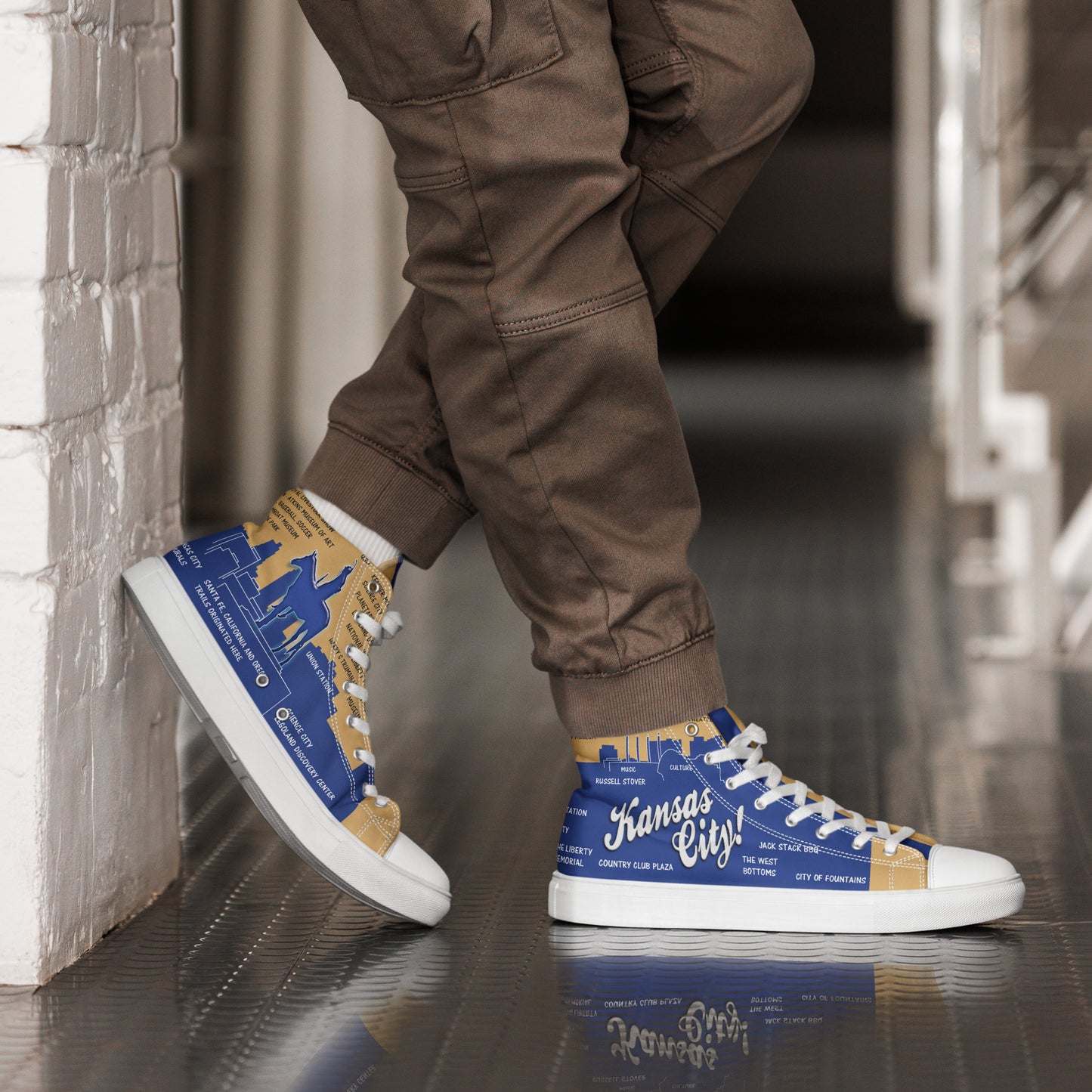 Men’s high top canvas shoes